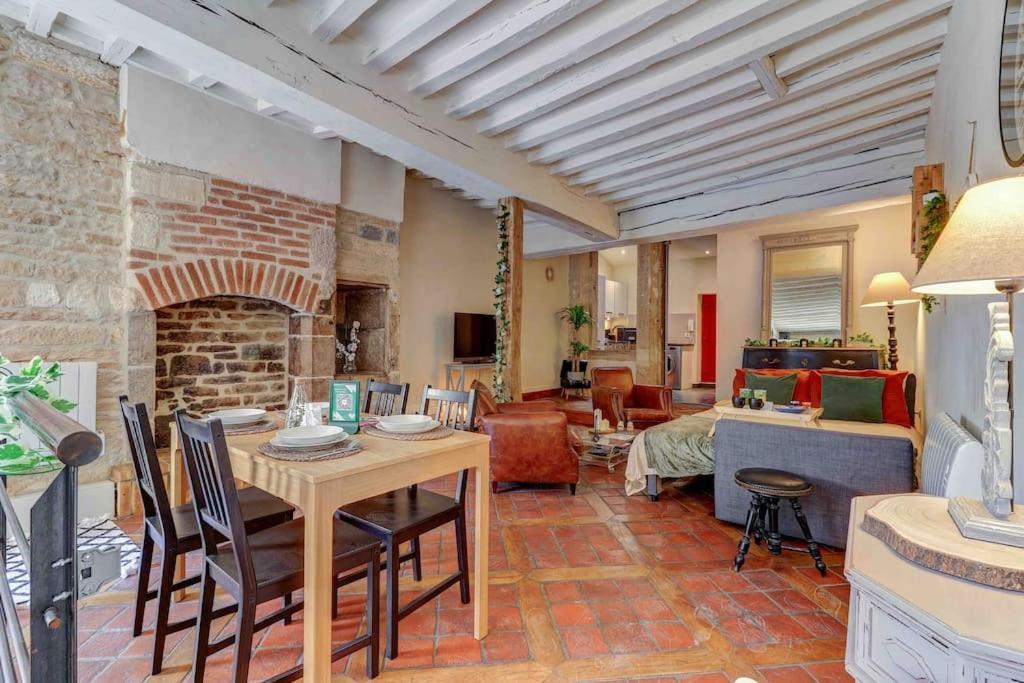 Appartement L'authentique - Cinema - Unique - Hypercentre - Rent Immo *